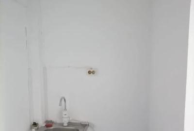 Garsonieră semidecomandată în Far