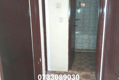 Apartament cu 3 camere decomandat în Drumul Taberei