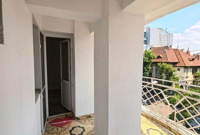 Apartament cu 2 camere în P-ța Victoriei - 12