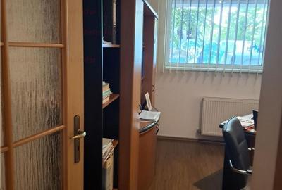 Apartament cu 3 camere decomandat în Ștefan cel Mare - 11