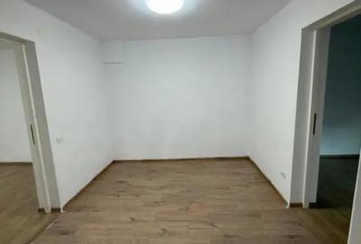 Casă cu 3 camere cu Teren 300 Mp în Delfinariu