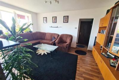 Apartament cu 2 camere semidecomandat, mobilat în Astra