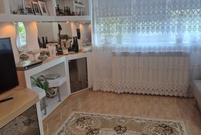Apartament cu 3 camere decomandat în Exterior Vest - 2