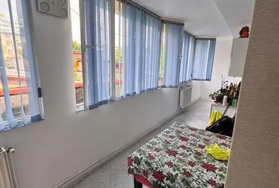 Apartament cu 3 camere semidecomandat în Central - 13