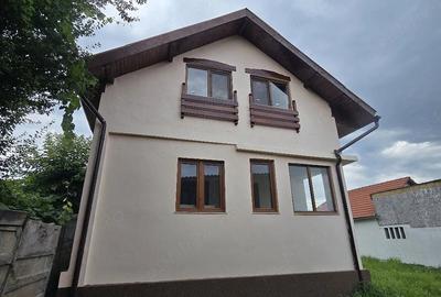 Casă cu Teren 2300 Mp în Peștișu Mare