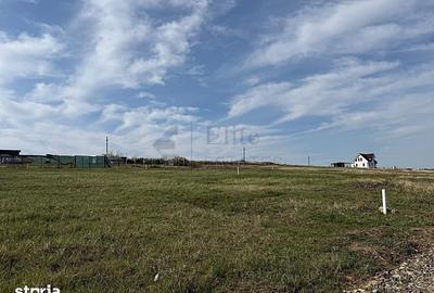 Teren de 700 mp, în Paleu