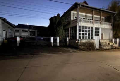 Casă cu 4 camere în Ipotești - 1