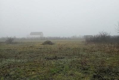 Teren de 632 mp, în Central - 4