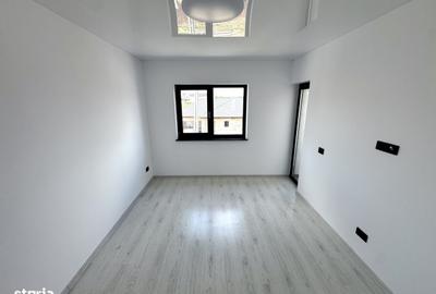 Casă cu 4 camere în Rediu
