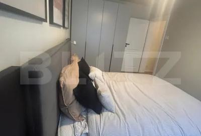 Apartament cu 3 camere semidecomandat în Central