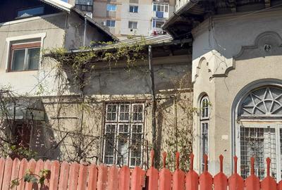 Casă cu 6 camere cu Teren 394 Mp în Central - 8
