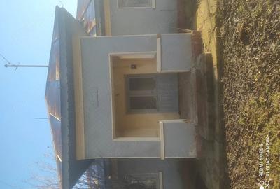 Casă cu 4 camere cu Teren 2900 Mp în Munteni-Buzău