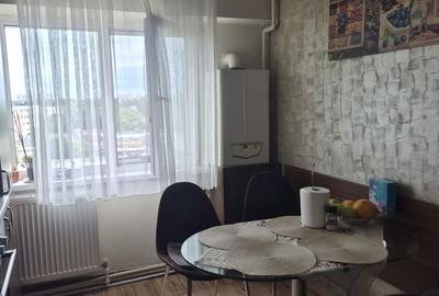 Apartament cu 3 camere decomandat în Tomis III