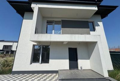 Casă individuală cu 6 camere cu Canalizare în Central - 1