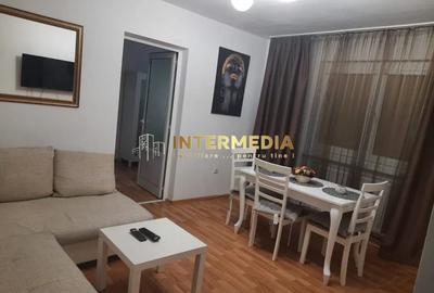 Apartament cu 2 camere semidecomandat, mobilat în Cetate