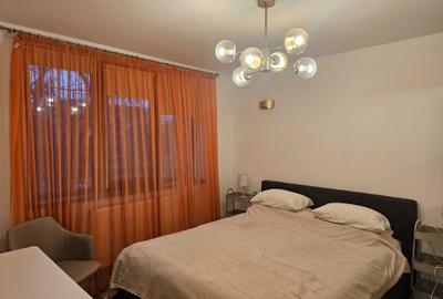 Apartament cu 3 camere semidecomandat în Central - 6