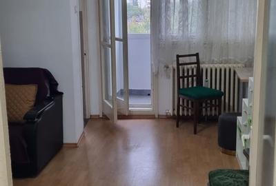 Garsonieră semidecomandată în Titan