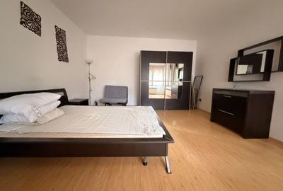 Apartament cu 2 camere decomandat, mobilat în Polonă - 12