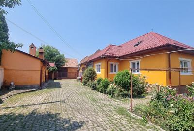 Casă individuală cu 4 camere cu Canalizare în Stupini - 1