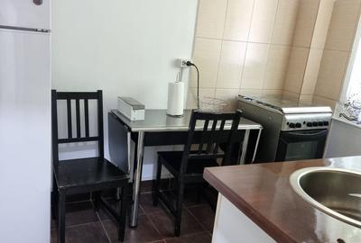 Garsonieră decomandată în Titan - 2