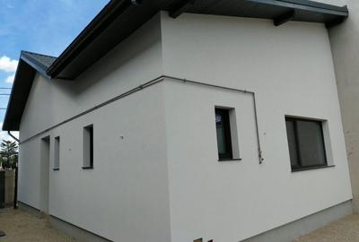 Casă cu 2 camere în Central