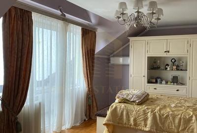 Casă cu 5 camere cu Teren 800 Mp în Gruia