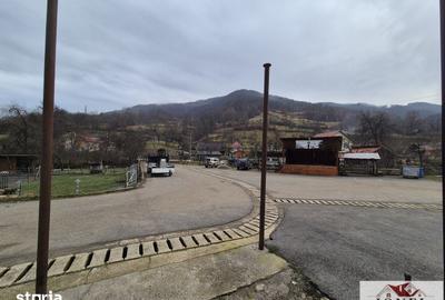 Casă cu 2 camere cu Teren 296 Mp în Central