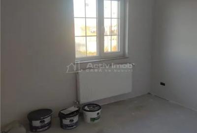Casă cu 4 camere cu Teren 320 Mp în Central - 9
