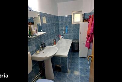 Apartament cu 3 camere în Nerva Traian