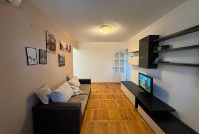 Apartament cu 3 camere semidecomandat în Tomis Nord