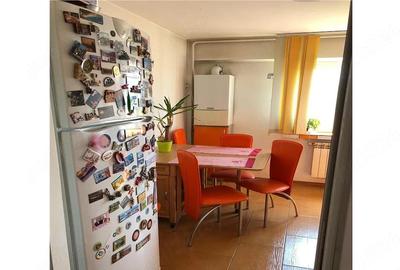 Apartament cu 3 camere decomandat în Central - 8