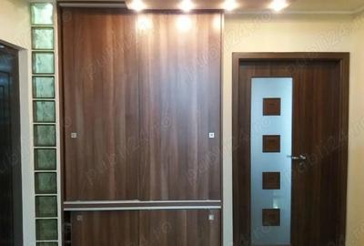 Apartament cu 3 camere decomandat în Dâmbovița
