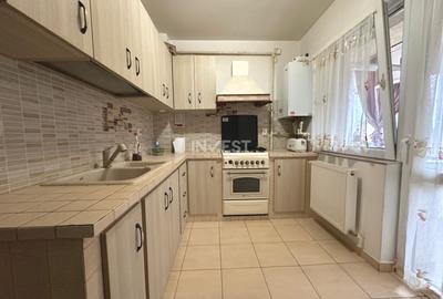 Apartament cu 2 camere decomandat, mobilat în Central
