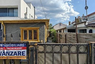 Casă cu Teren 337 Mp în Central
