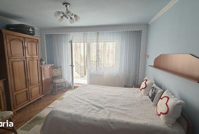 Apartament cu 3 camere decomandat în Central - 12