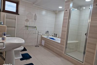 Casă cu 4 camere în Central - 8