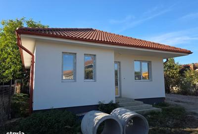 Casă cu 3 camere în Central