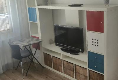 Garsonieră decomandată în Lacul Tei