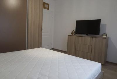 Casă cu 3 camere cu Teren 400 Mp în Săbăreni