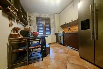 Casă cu Canalizare în Central - 2