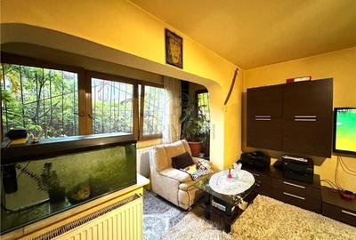 Apartament cu 3 camere decomandat în Vlădeasa - 8