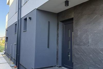 Casă cu 4 camere în Dumbrăvița