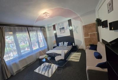 Apartament cu 2 camere decomandat, mobilat în P-ța Romană