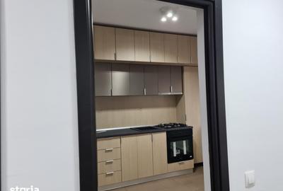Casă cu 4 camere cu Teren 70 Mp în Glina