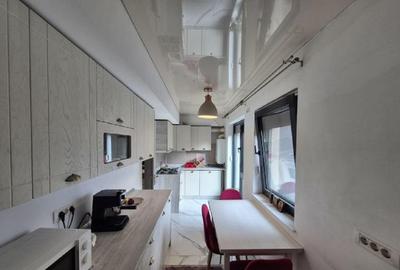 Apartament cu 3 camere decomandat, mobilat în Inel II