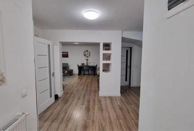 Casă cu 4 camere decomandat în Central - 6