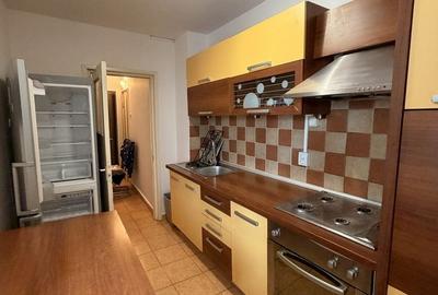 Apartament cu 2 camere decomandat în Podu Roș