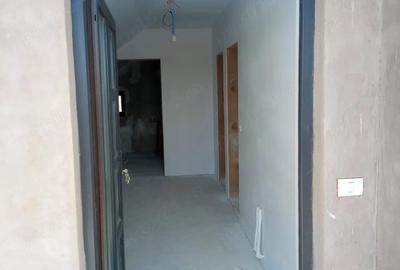 Casă cu Teren 1000 Mp în Mereni - 3