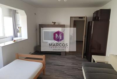 Apartament cu 2 camere semidecomandat în Micro I - 7