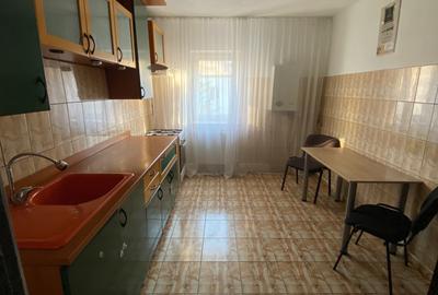 Apartament cu 3 camere decomandat în Central - 3
